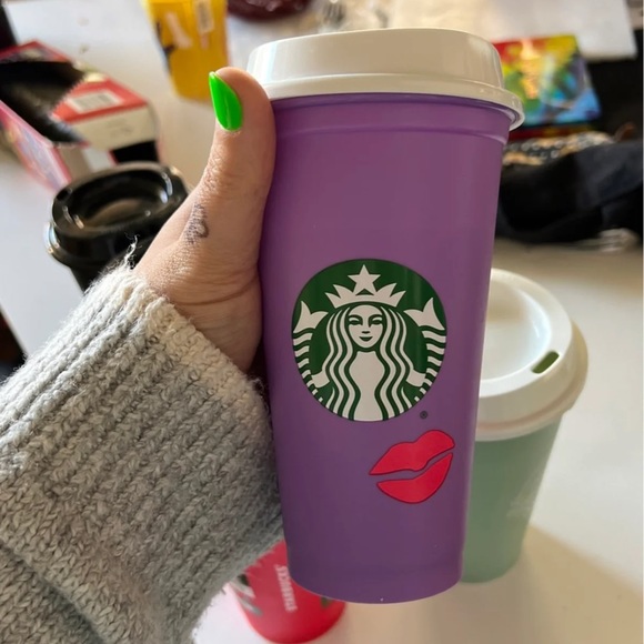 Bundle of Starbucks reusable cups - Picture 6 of 6